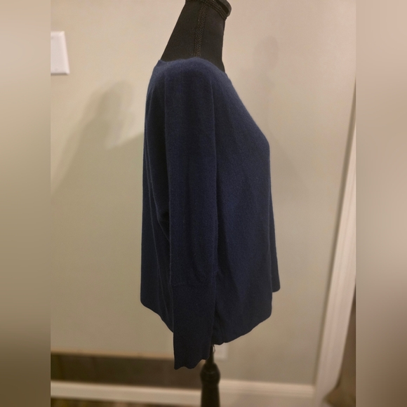 Garnet Hill Cashmere Navy Blue Women's Sweater - Picture 2 of 5